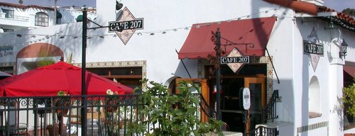 Cafe 207 specializes in creating innovative dishes and prime-aged steaks using authentic ingredients and detailed execution. Quirky and relaxed. (Bit Of Sass)