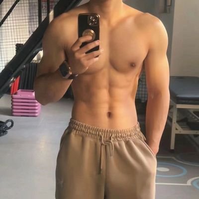 JenniferBr6789's profile picture. 在校退伍大学生，喜欢健身有肌肉，身材控，寻找固炮或者固定fq ql，杭州绍兴都可q:3918933752，口嗨或者鸽子，聊几句就消失的别来，真实一点，看不上我直接说就行，不用装消失，身体健康是第一位，其次是素质，直男，不喜欢男的！