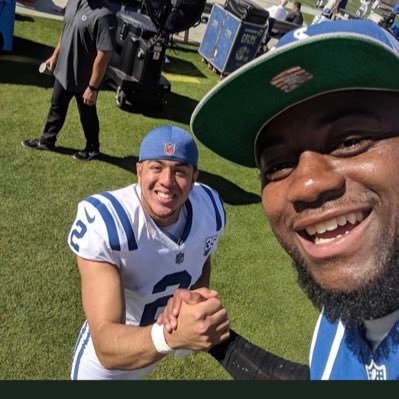FLAWED BUT TOP TIER 🙏🏾LIP (Live In Peace) Husband👑 father of 3👩❤️💋👨👶🏽👶🏽👶🏽 Indy 🏈 LAL🏀 CFB🏈 🐊 SF⚾️ 🏒🦈 CoHost of @Kicknwiththecrew🎧