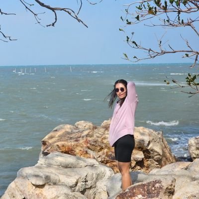 YuPhvti's profile picture. 