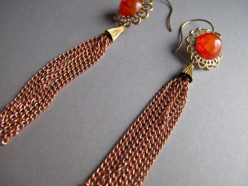 glamourpussLisa's profile picture. Jewelry designer, vintage collector, indie rock lover