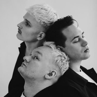 Archiving the live performances and music videos of Finnish pop band KUUMAA, one tweet at a time 🌕🌐
All credits go to their respective owners!