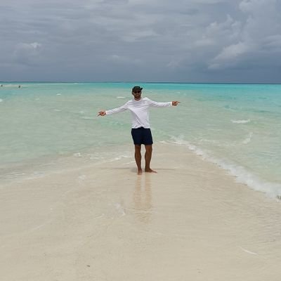 sakisg6's profile picture. πληκτρολογεί...
