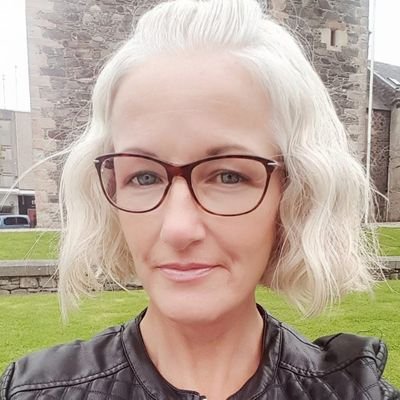 🌞🌻 I live in a remote village by the sea in Scotland 🌻🌞
I have crohns disease IIBD 🤮