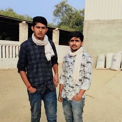 अच्छा लगता है जब कोई कहता है कोई बात नहीं मैं हूं ना तुम्हारे साथ❣️..