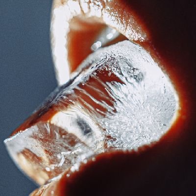 aaavsbb's profile picture. fo💯—告别传统跑分模式，不走卡不过流水！佣金45个点，1w赚4千5，押金1000u起。1️⃣招扫街人员：扫棋牌室，茶楼，麻将馆商家码。2️⃣盘口直招手机,黄金实物车次日达,小时达，提供地址开工。3️⃣滴滴送现金回U，提供地址开工：佣金45个点，押金按单子上押！
 联系飞机：https://t.co/eKUkBJNrwF