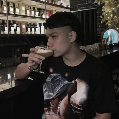 arysees's profile picture. xoxo, @khiannawithak ♣️ | mxnn
