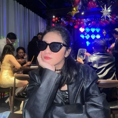 I, myself is a living paradox 🌔 | 

Kpop fan | Taylor Swift girlie | and Future Psychologist. 💓