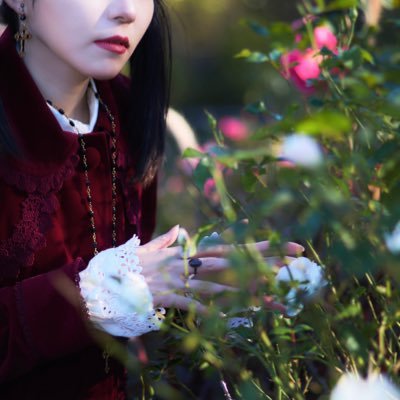 YUBI552164's profile picture. 映画のことを一方的に徒然と。Vivienne Westwood 好き。モワ、メイデン、古を愛す。