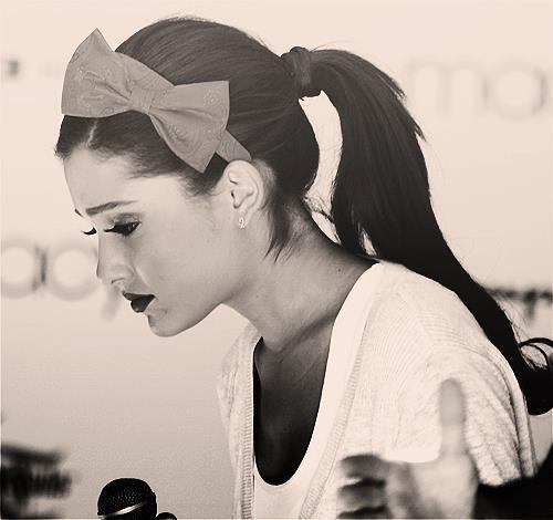 I am here to support the girl that is flawless. Do you k ow the anwser already? Yes, its Demi Lovato. Stay strong & #BullyFree