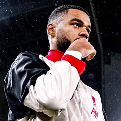 AzeezLFC's profile picture. Pharmacist⏳|| Liverpool Fc❤️|| Lionel Messi🐐|| Allahu Akbar☪️