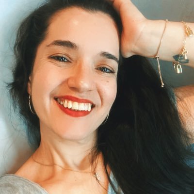 manumctorres's profile picture. Uma sonhadora apaixonada por livros e séries.