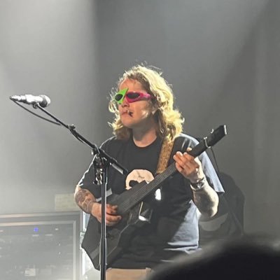 mroleslew's profile picture. Terpene enthusiast & Tunesman. Youngstown guy.