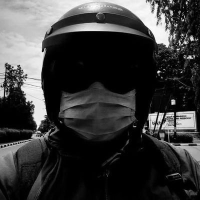 denisakbarmulya's profile picture. Workhard, tryhard, prayhard, istirahard.