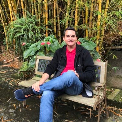 Colombiano con sentido de pertenencia por lo nuestro. Debemos seguir construyendo sociedad.