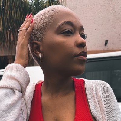 LeratoTsatsi_'s profile picture. Love GOD...Love OTHERS...Love LIFE♡