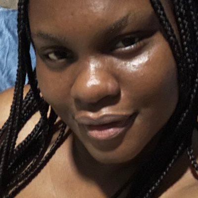 uyiiiii0's profile picture. don’t take life too seriously
