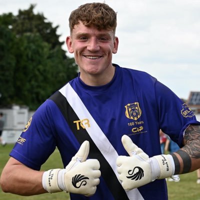 Sheffield, 27, Electrical Engineer 👷 & Goalkeeper 🧤