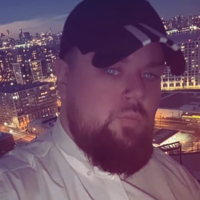 eskouloulou's profile picture. 