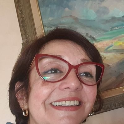 Médico por vocación y convicción, como me encanta la reinvención y la actualización sigo estudiando e incursionando en nvas rutas. 3 motores en mi vida.
