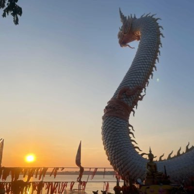 Sengkham379664's profile picture. Investing in Crypto Coins and political and technology forum follower..