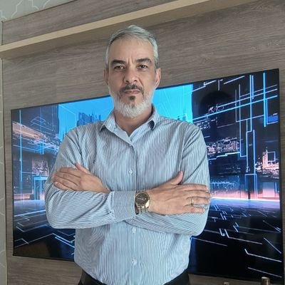 Apaixonado por inovação e tecnologia 🚀 | Formado em Teologia e Administração 📚 | Especialista em Empreendedorismo | Criando laços e impactando vidas.