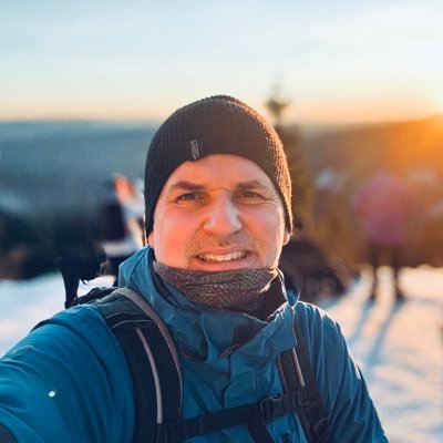 posty převážně o technologiích | vedu digitální agenturu Pink Future, v Passengera pracuji na zlepšování hromadné dopravy @pssngra | táta 4❤️|🏃🚴🏻