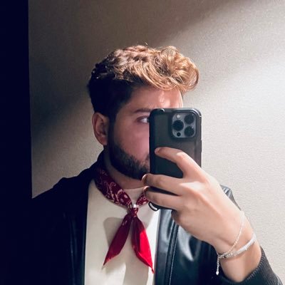 Eusouofer's profile picture. So uso para enaltecer a Madonna, fazer críticas toxicas e me atualizar dos memes e gírias que os Jovens tão usando. https://t.co/BP9TqnBN2A