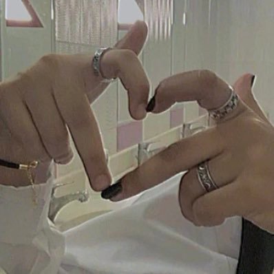 NorabntMo7a's profile picture. ♒️ اللهم قرب مني كل من هو خير لي وأبعد عني كل من هو شر لي