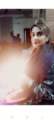 SyraMalik12's profile picture. 