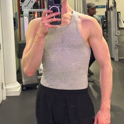 blondbsx's profile picture. who’s ready to have some fun? 😈