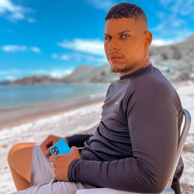 @ravineOliveiira 💏 19/08/2019 💍
Flamengo
Músico 🎵
+21
https://t.co/24eHSECtOs