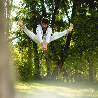 David_Morebau's profile picture. I love helping children to become honest individuals, and I do it through climbing 🧗🏻‍♀️ and acrobatics 🤸🏻. A bit of a crypto degen since 2020 #tinfoilhaton