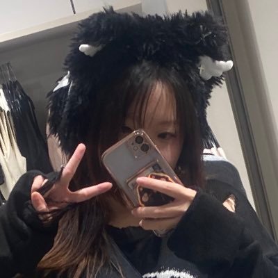 moodyoutburst's profile picture. 24/7 tantrum #cegilera