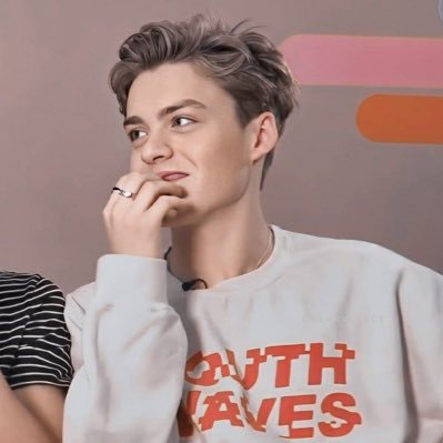 📦 Reece Bibby 🤎 I do edits 🍂 fan account for @newhopeclub @newhopereece @newhopeblake @newhopegeorge 🐿️ please follow me