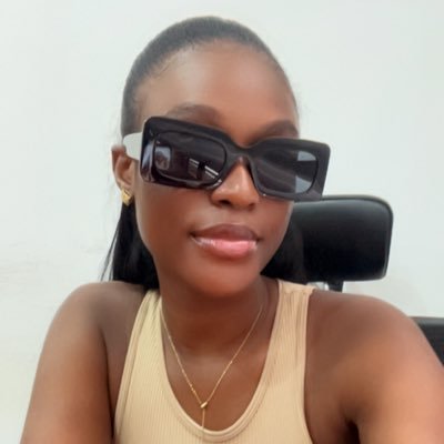 nanie_b's profile picture. Writer