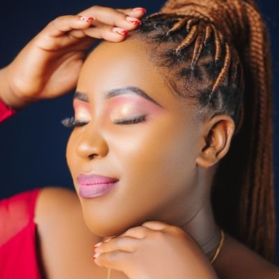 Car plug 🔌 a journalist 📝 an Arsenal fan 😎 I love Fanta passion 😊