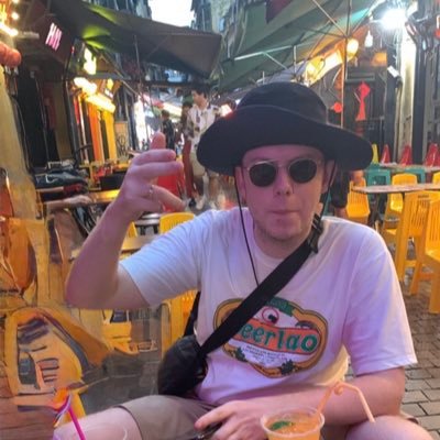 jamespb1999's profile picture. \\