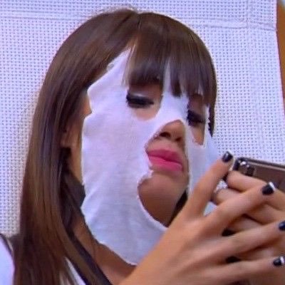 notsoyval's profile picture. 