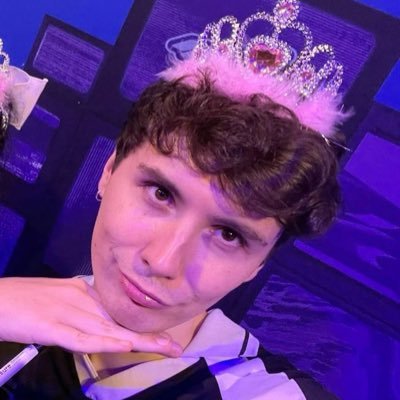 gay spooky bitch, ✨TIT Berlin/Amsterphan✨, mainly dnp, currently obsessed with hannibal, free 🇵🇸/blm