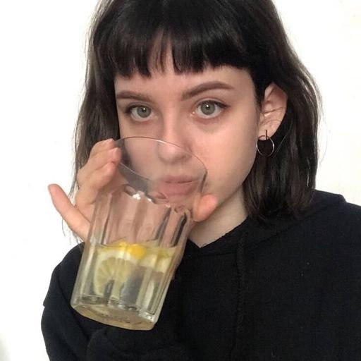 Douxeruv4's profile picture. 