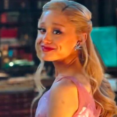 arianamalfoyy's profile picture. 