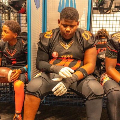 jdeezy_00's profile picture. 𝐉𝐨𝐬𝐡𝐮𝐚 𝟏:𝟗 |𝟔’𝟏| 𝟐𝟕𝟓 | 𝟑.𝟕 𝐆𝐏𝐀 | 𝐎𝐋/𝐃𝐋 | 𝟒𝟎𝟕𝟔𝟔𝟗𝟐𝟔𝟎𝟐 | @dphsfootball |