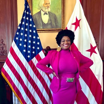 Executive Director | Executive Office of The Mayor | USAF | Connecting Community Members & Stakeholders to Resources in DC | Caribbean | Local + Global✈️ 🌎