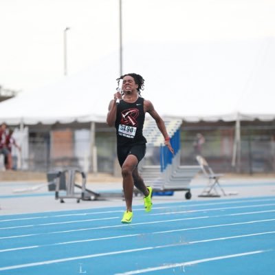 6’ 165 - BBCHS ‘26 - 4.0GPA -Track and field 22.63-200m,20.3-Split,Fitchbjj@gmail.com- 2x Indoor -1x Outdoor State Qualifier -1x New Balance Nationals Qualifier