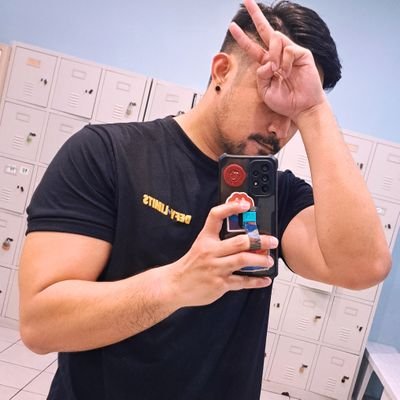 YAGI ZA ♑️ | ENFJ-A | MAKATI | PANSEXUAL |
LONE TRAVELER | FRUSTRATED SINGER |
FURDAD 🐶 | SANGUINE DAD | CALISTHENICS 💪🏼