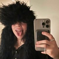 - (@marisherenow) 's Twitter Profile