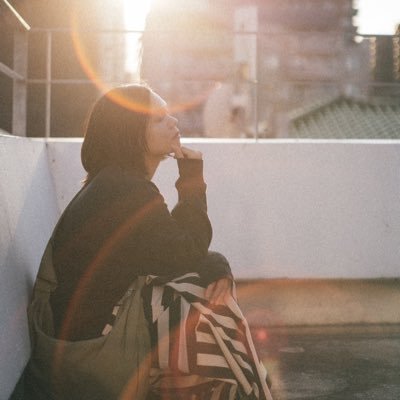 シンガー。ソングライター。長崎出身。福岡在住。瀬戸口恵/velvet peach seven(@team_VPS)/インストラクター/その他いろいろ。わくわくする方へ。よく食べます。バスケと箱根駅伝が好きです。猫と滝とジャンクションlove ◡̈