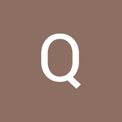 Queencentos's profile picture. 