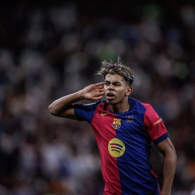 BCN/GZ✈️LX
Un poco de política y fútbol... agitado, no mezclado.
Sí, nací el mismo día que don Leo Messi.
La sangre roja y el corazón a la izquierda.